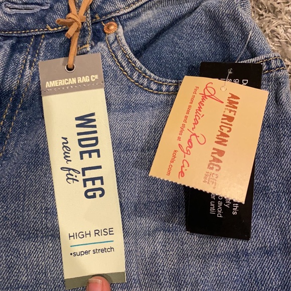 Wide Leg High Rise Jeans - Picture 2 of 3